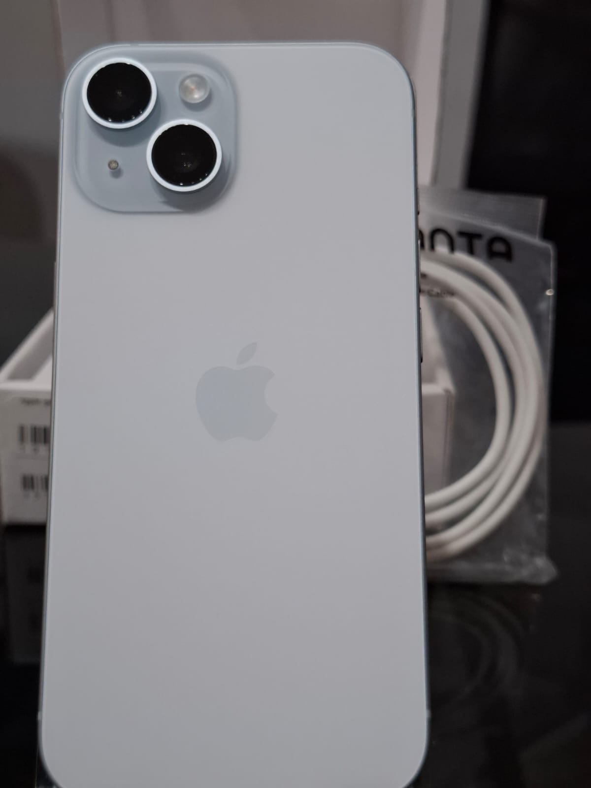 Apple iPhone 15 128GB – Batería 98% – Desbloqueado – Excelente Estado