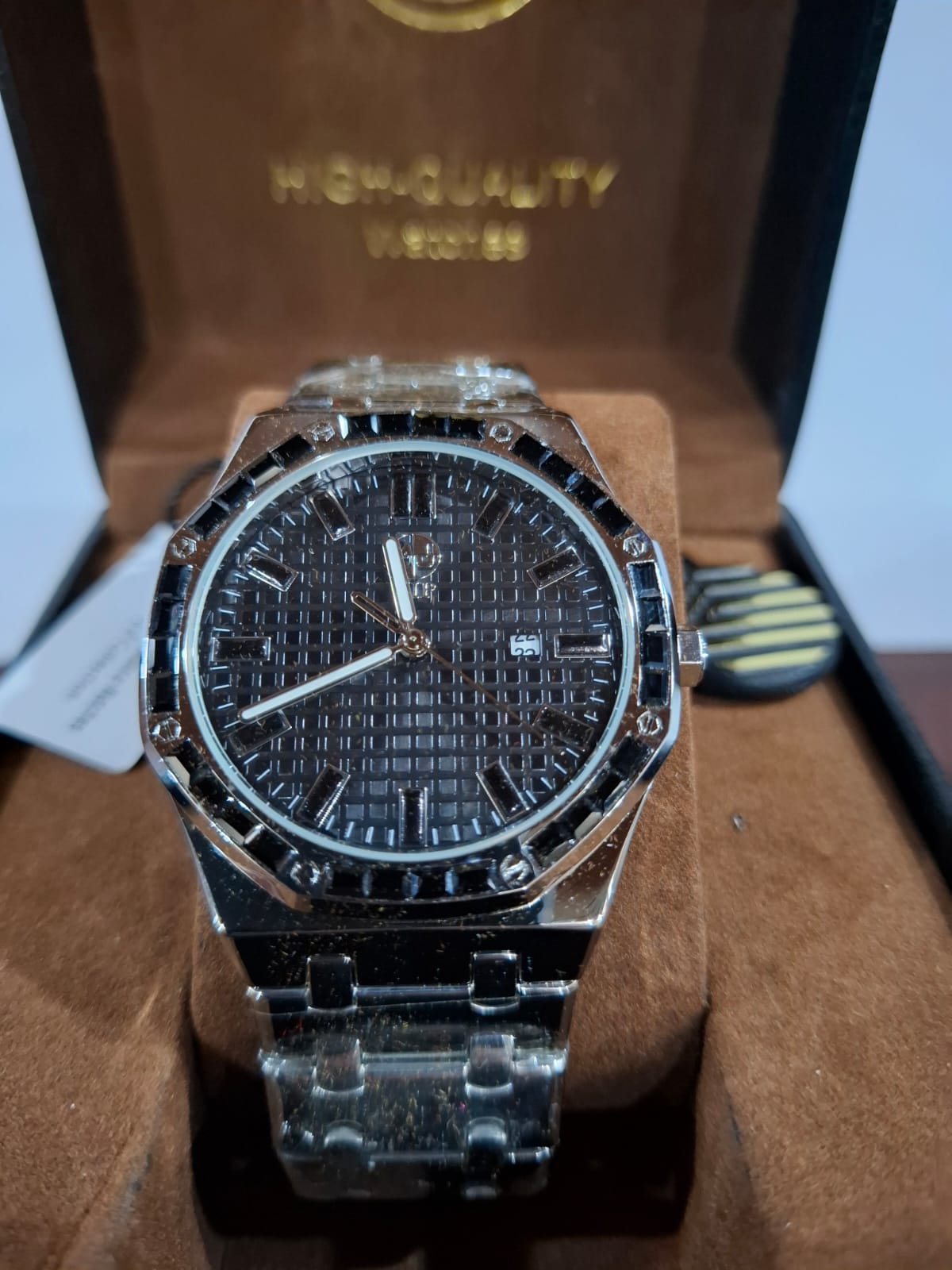 Reloj AJ para hombre – Esfera negra – Malla metálica