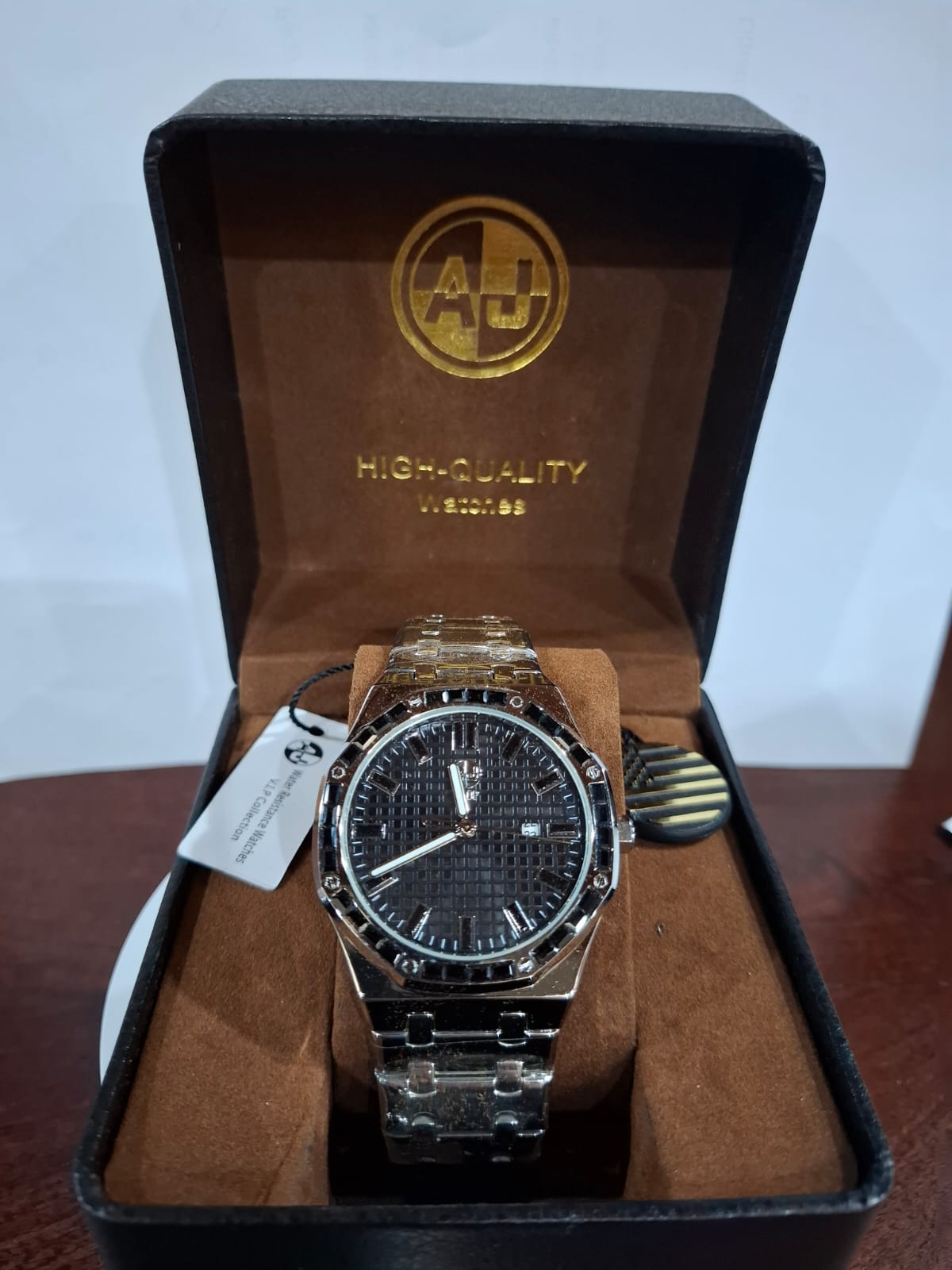 Reloj AJ para hombre – Esfera negra – Malla metálica