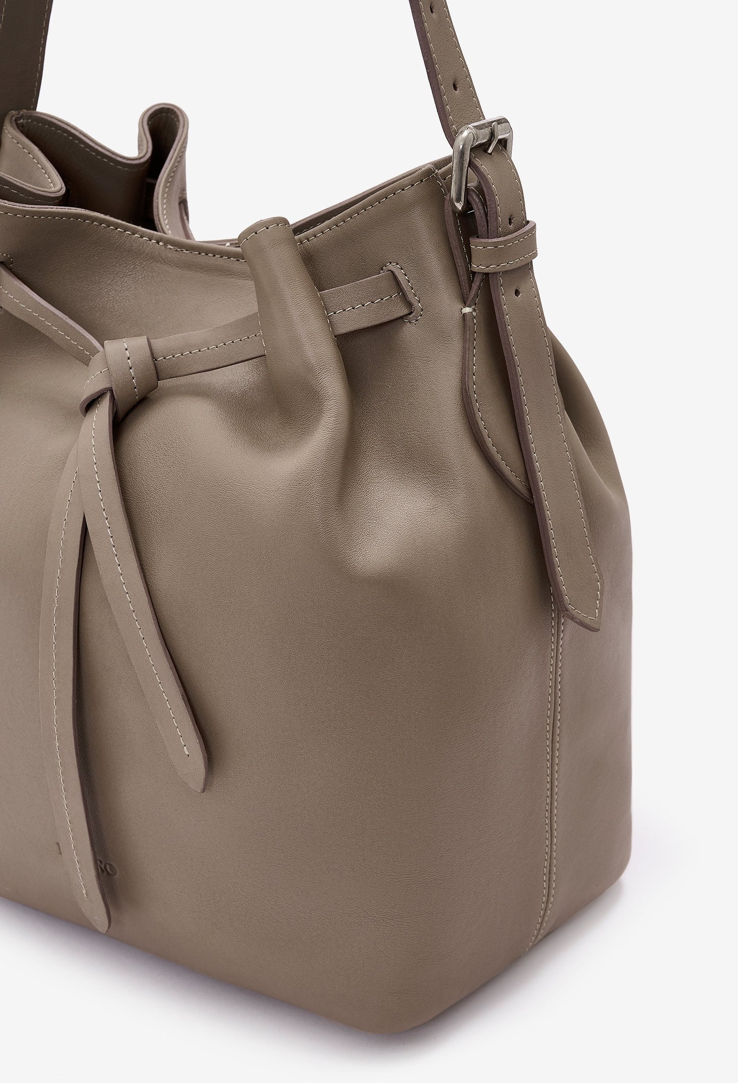 Coya Leather Bucket Bag - Mink