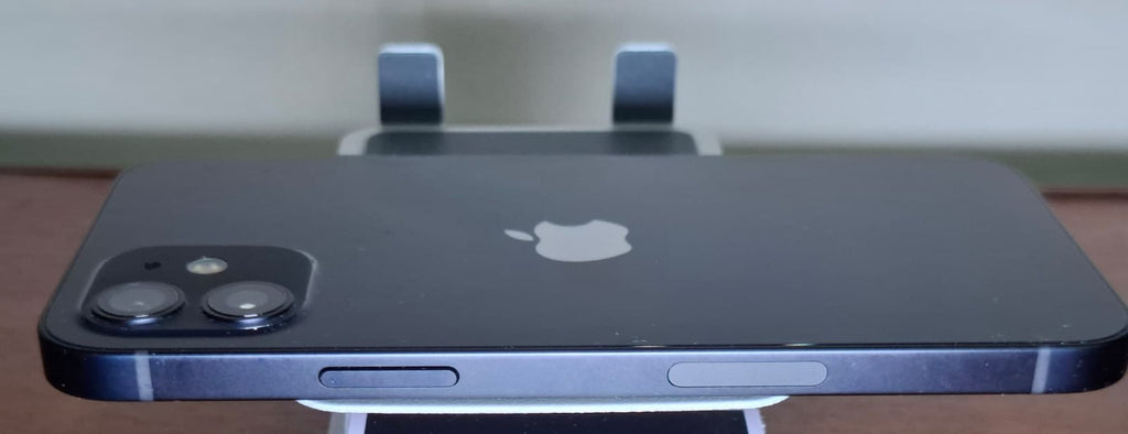 Apple iPhone 12 64 GB – Libre – Batería 99% – Excelente Estado