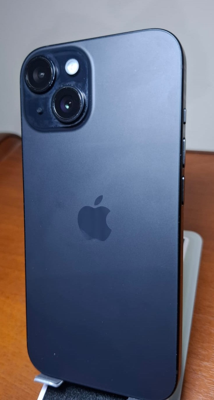 Apple iPhone 15 128 GB Negro – Libre – Batería 94% – Excelente Estado