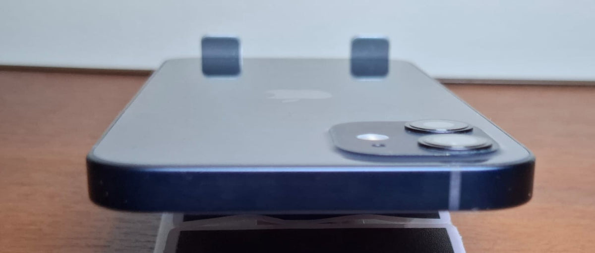 Apple iPhone 12 64 GB – Libre – Batería 99% – Excelente Estado