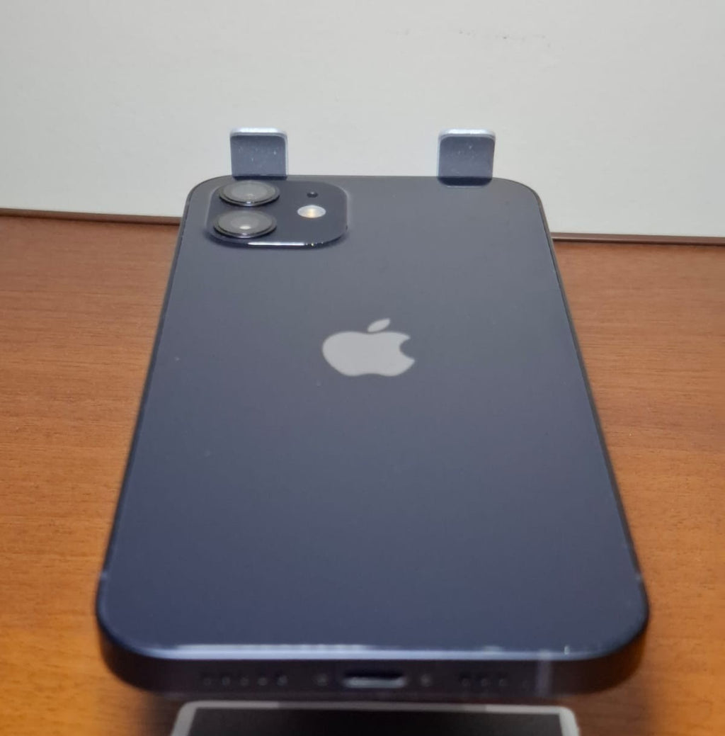 Apple iPhone 12 64 GB – Libre – Batería 99% – Excelente Estado