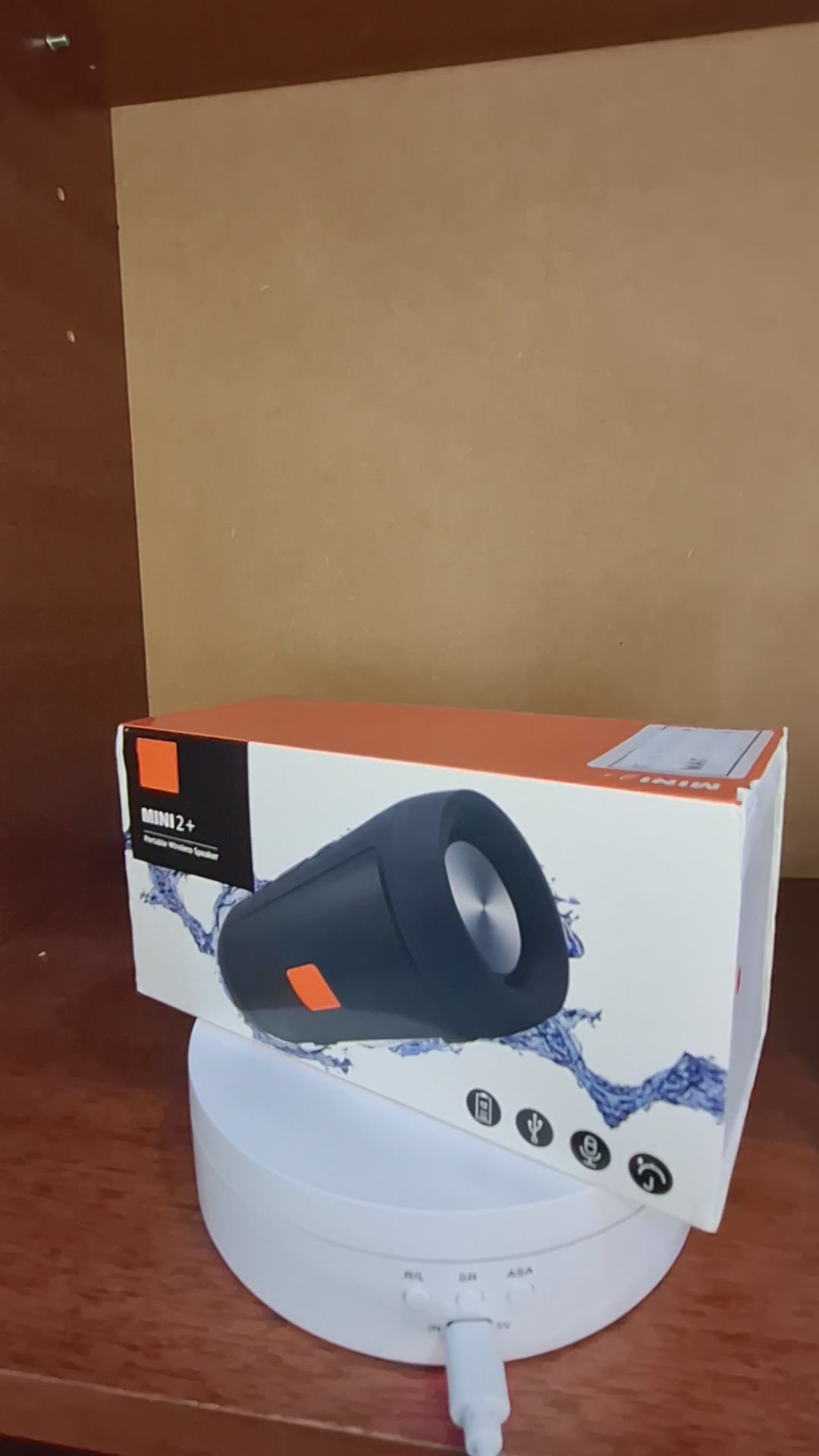 Parlante Bluetooth Portátil Mini Inalámbrico Recargable con Micrófono