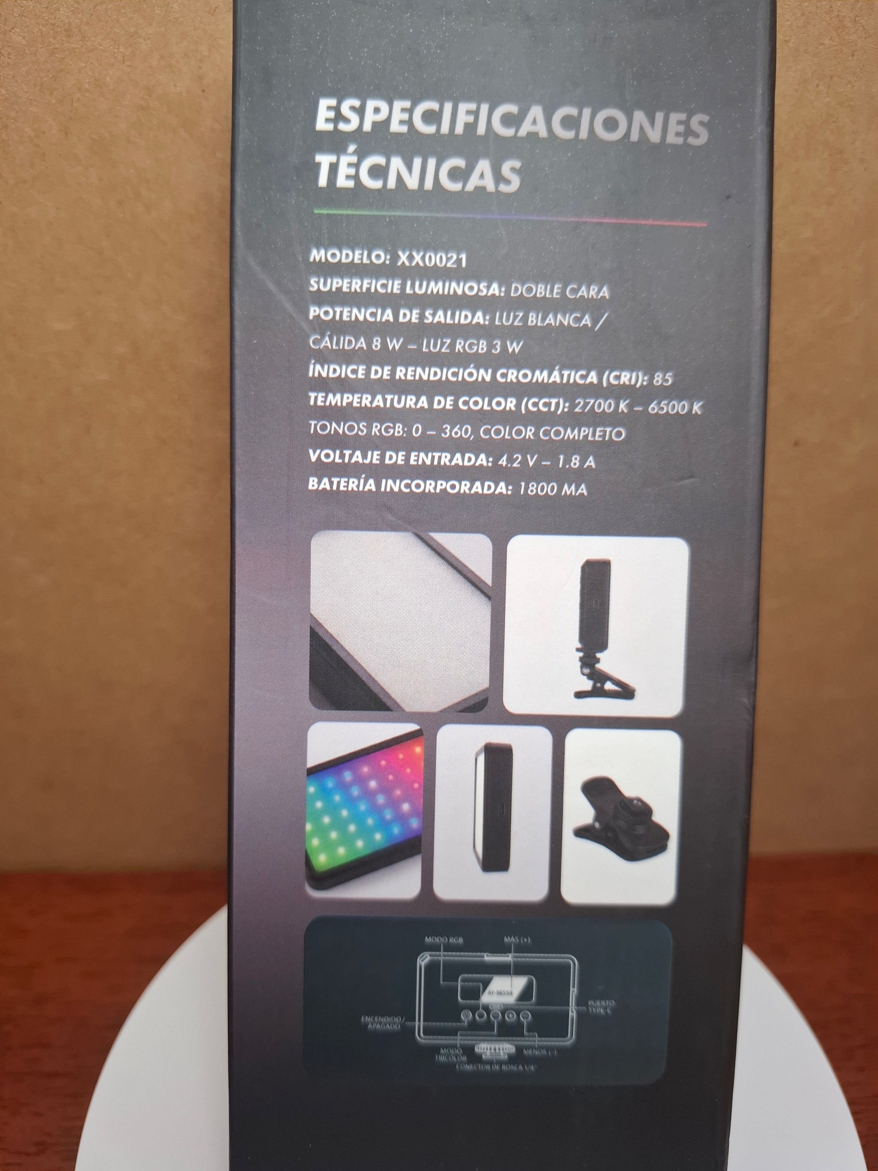 Panel LED RGB Portátil Exxtra Tech con Clip para Streaming y Fotografía
